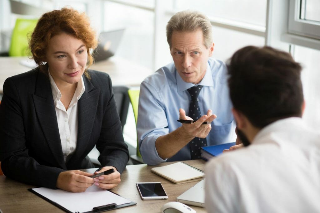 Ace Your Viva Presentation: Tips and Tricks 2 Viva Presentations 2 1024x683 1